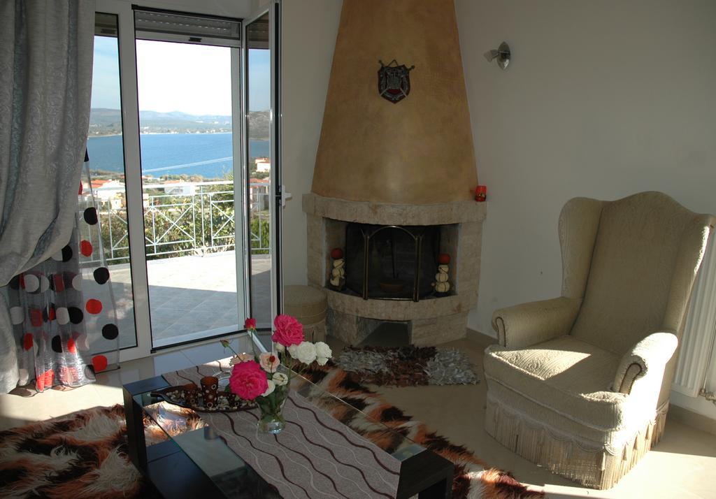 Villa Christine - Maisonettes With Fireplace Alivérion Quarto foto